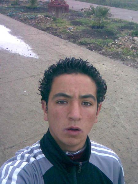 moi f sbah 