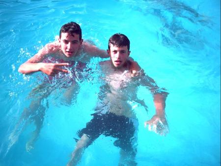 dans L'EAU